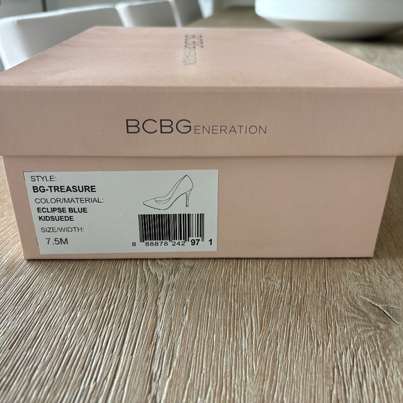 BCBGeneration Treasure Suede Pumps - Color Eclipse Blue - Size 7.5 - Picture 4 of 5